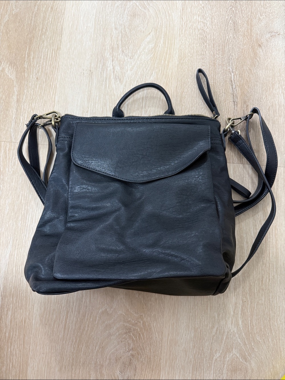 Antik Kraft Black Leather Convertible Backpack Crossbody